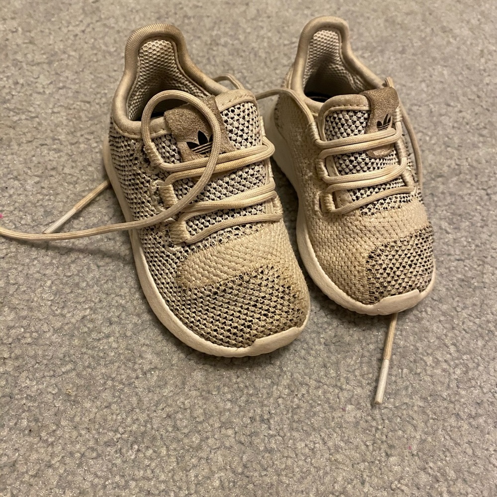 Adidas toddler 5c sneakers